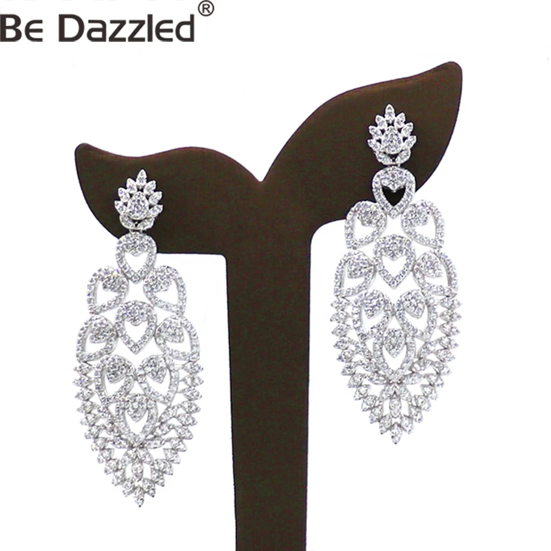 Bedazzled 2020 Wholesale Large Earring Europe fashion jewelry popular Wedding copper leaf drop bridal earrings
Bedazzled 2020 Wholesale Large Earring Europe fashion jewelry popular Wedding copper leaf drop bridal earrings