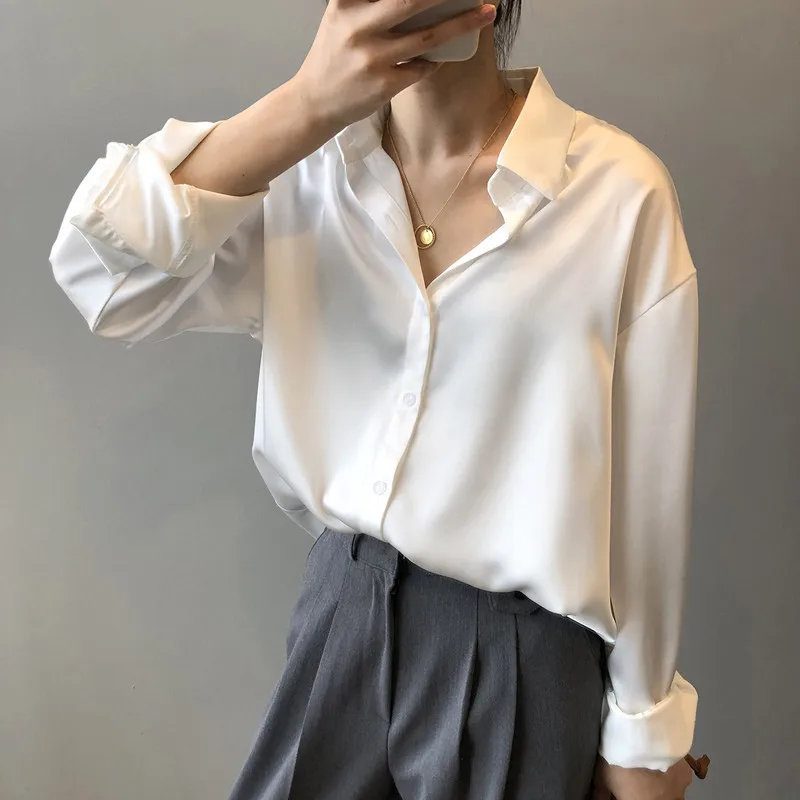 New 2021 Autumn Fashion Button Up Satin Silk Shirt Vintage Blouse Women White Lady Long Sleeves Female Loose Street Shirts, Picture color
New 2021 Autumn Fashion Button Up Satin Silk Shirt Vintage Blouse Women White Lady Long Sleeves Female Loose Street Shirts, Picture color