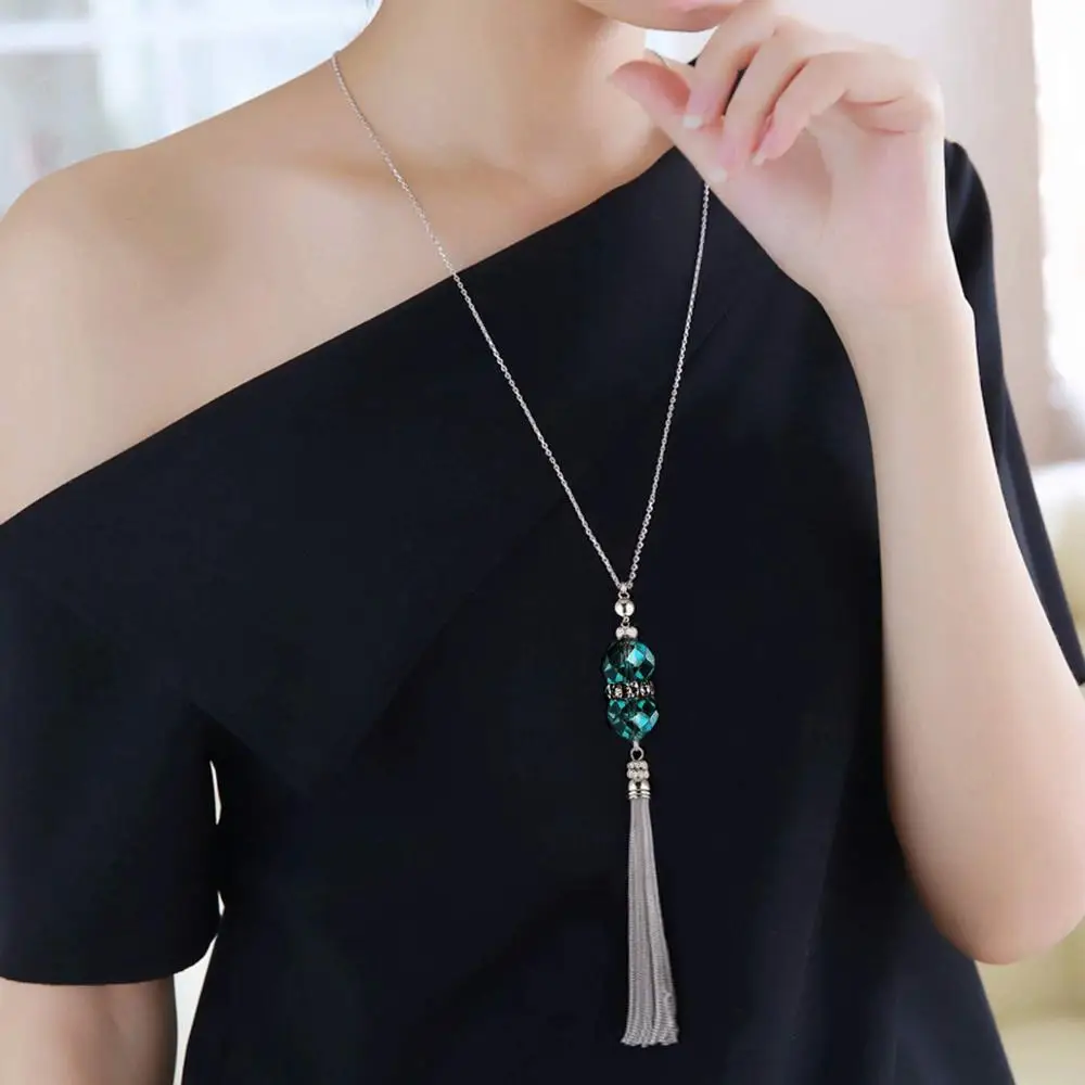 Fashion silver color tassel pendant long necklace statement neck jewelry 2020 crystal bead sweater chain necklace for women
Fashion silver color tassel pendant long necklace statement neck jewelry 2020 crystal bead sweater chain necklace for women