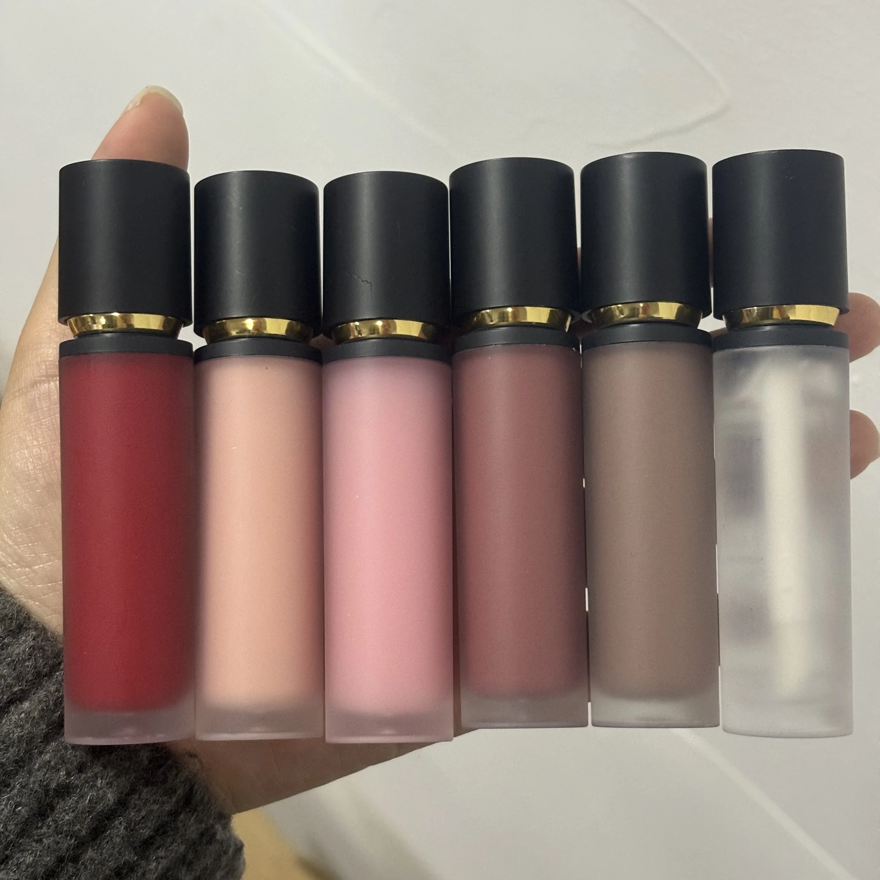 gold black packaging tube red lipstick long wear private label make your own lipstick waterproof matte liquid lipstick
gold black packaging tube red lipstick long wear private label make your own lipstick waterproof matte liquid lipstick