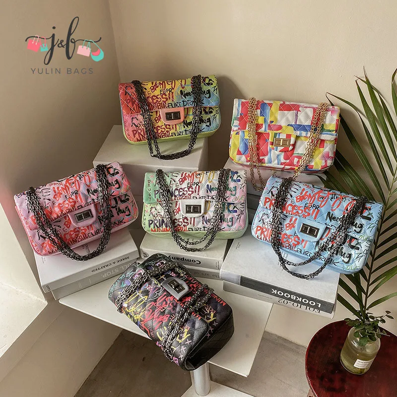 Graffiti custom crossbody bag for women 2021 trendy crossbody phone bag anti-theft crossbody shoulder bags
Graffiti custom crossbody bag for women 2021 trendy crossbody phone bag anti-theft crossbody shoulder bags