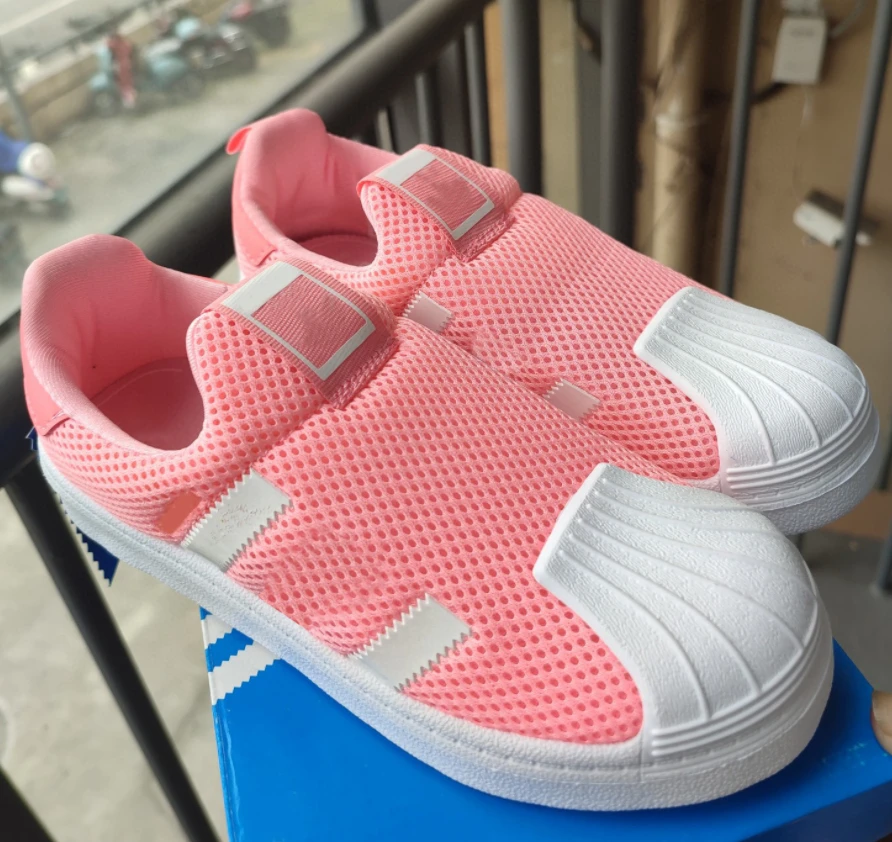Ins style children's shoes Korean style ins flat bottom mosaic color flying woven sleeve versatile sports casual board shoes
Ins style children's shoes Korean style ins flat bottom mosaic color flying woven sleeve versatile sports casual board shoes