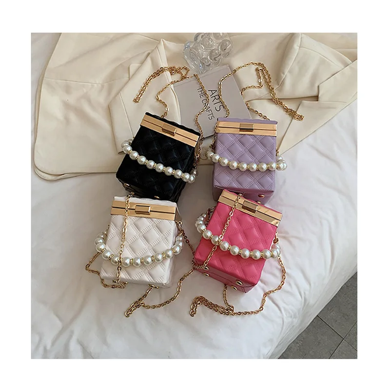 Chic Pearl Handle Box Quilted Lattice Shoulder Messenger Bag Ladies Luxury Chain Small Square Bags Women PU Purses and Handbags
Chic Pearl Handle Box Quilted Lattice Shoulder Messenger Bag Ladies Luxury Chain Small Square Bags Women PU Purses and Handbags