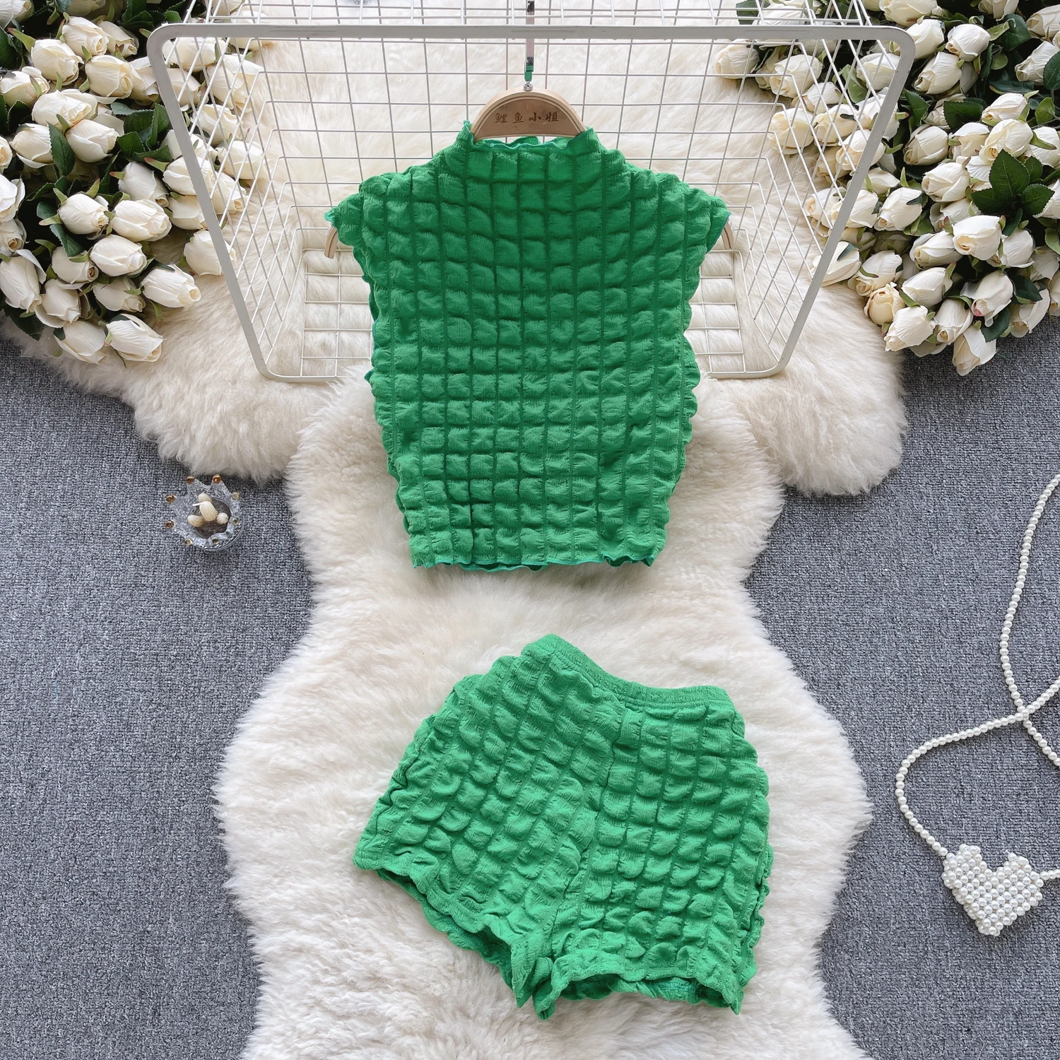 Fashion Set Women Summer Plaid Sleeveless Vest T-Shirt High Waisted Shorts 2 Piece Set
Fashion Set Women Summer Plaid Sleeveless Vest T-Shirt High Waisted Shorts 2 Piece Set