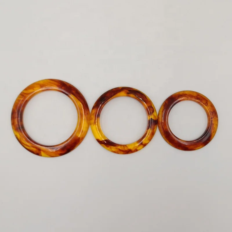Factory direct wholesale Leopard design plastic ring buckle swimwear accessories horn buckle Resin buckle for clothing
Factory direct wholesale Leopard design plastic ring buckle swimwear accessories horn buckle Resin buckle for clothing