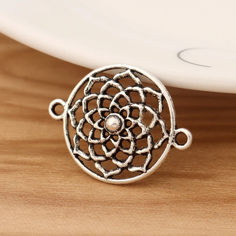 Hollow Filigree Flower Round Connector Charms Antique Silver Pendants for DIY Bracelet Necklace Jewelry Making 28x21mm
Hollow Filigree Flower Round Connector Charms Antique Silver Pendants for DIY Bracelet Necklace Jewelry Making 28x21mm