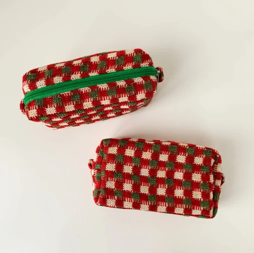 Factory supply attractive price beauty polyester knit Christmas pattern cosmetic bag
Factory supply attractive price beauty polyester knit Christmas pattern cosmetic bag