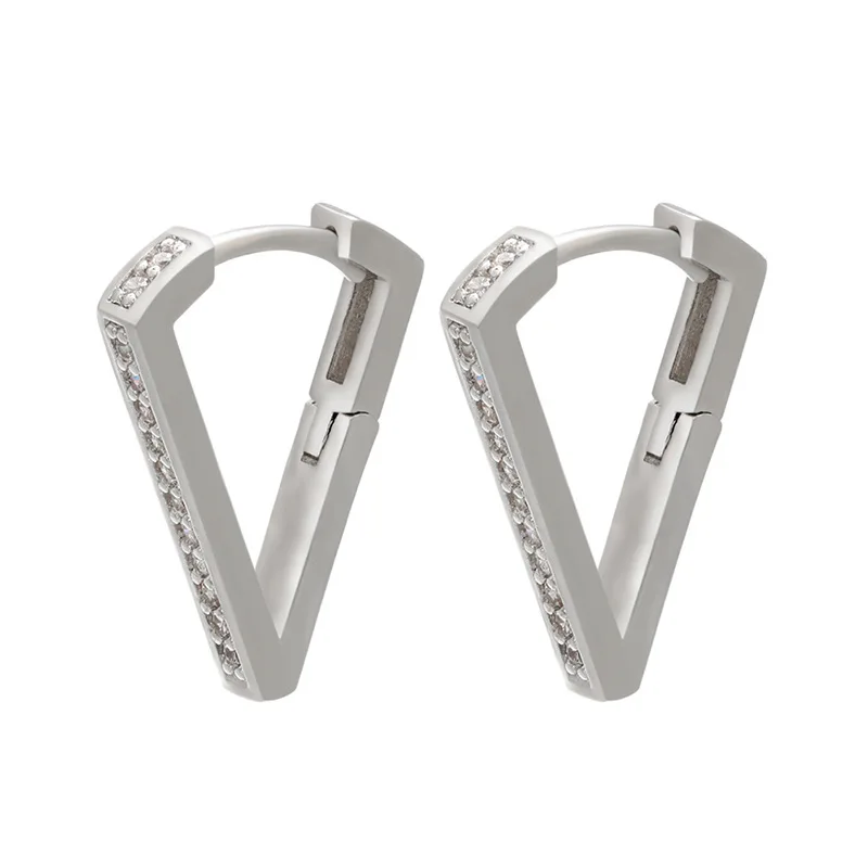 Punk Jewelry Hip Hop Triangle Pave Zircon Clip On Earrings 18K Gold Plating Metal V Shaped Hoop Earrings
Punk Jewelry Hip Hop Triangle Pave Zircon Clip On Earrings 18K Gold Plating Metal V Shaped Hoop Earrings