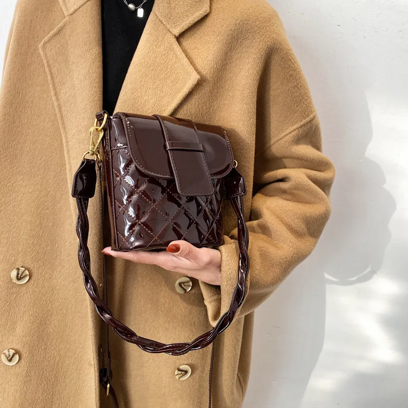 ST-0385 The New Tide Fashion Han Edition One Shoulder Inclined Bucket Bags Women Handbags Ladies Shoulder 2021, Multi color
ST-0385 The New Tide Fashion Han Edition One Shoulder Inclined Bucket Bags Women Handbags Ladies Shoulder 2021, Multi color