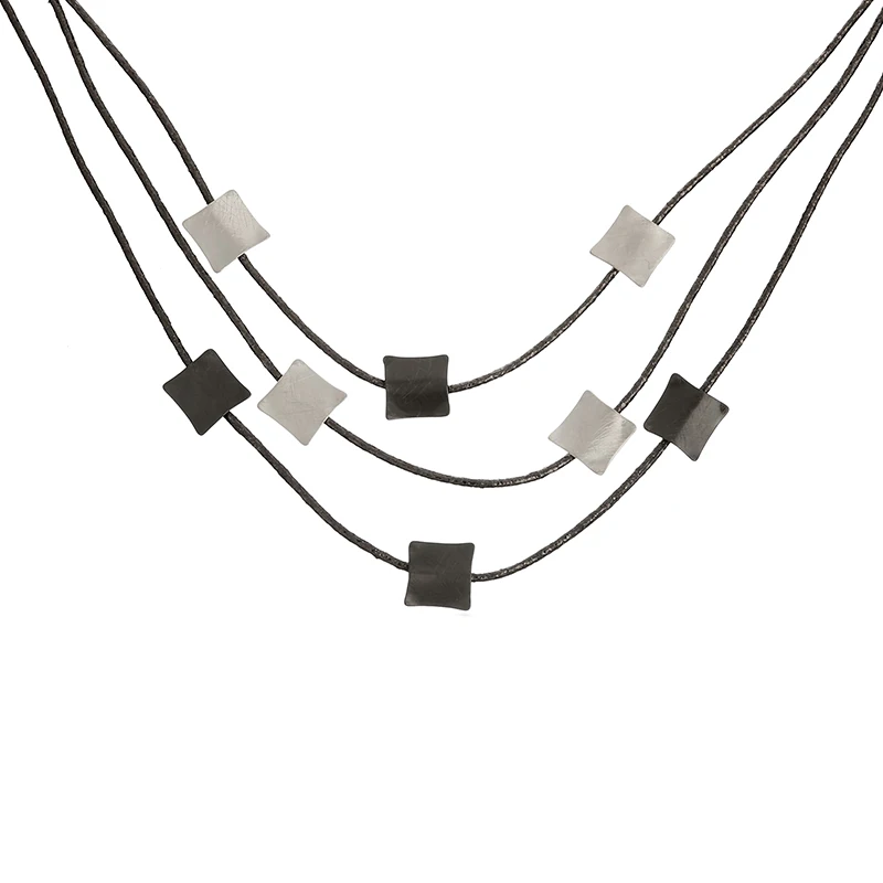 2021 New fashion high quality alloy pendant exquisite simple multi-layer classic three-layer necklace jewelry women wholesale
2021 New fashion high quality alloy pendant exquisite simple multi-layer classic three-layer necklace jewelry women wholesale