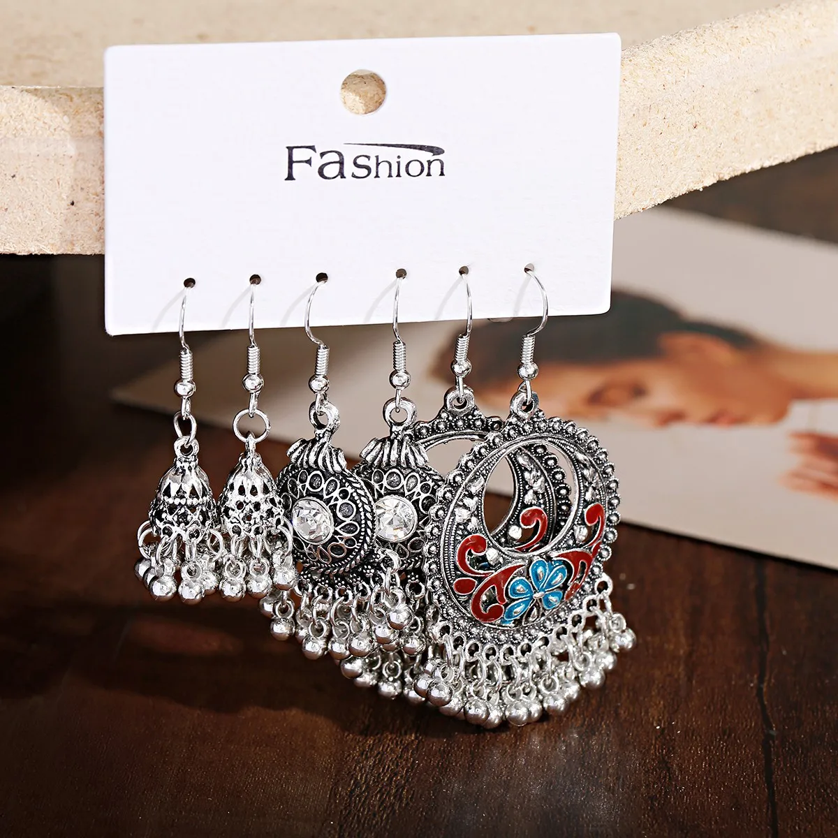 3 Pcs/set Gypsy Vintage Boho Hanging Hook Earrings Floral Design Hollow Ornamental Ethnic Tassel For Women, Gold/silver
3 Pcs/set Gypsy Vintage Boho Hanging Hook Earrings Floral Design Hollow Ornamental Ethnic Tassel For Women, Gold/silver