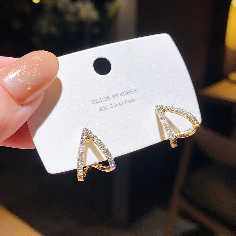 S925 Silver Needle Korean New Irregular Geometric Dangle Earrings Female Zircon Temperament Jewelry Earring Wholesale for Women
S925 Silver Needle Korean New Irregular Geometric Dangle Earrings Female Zircon Temperament Jewelry Earring Wholesale for Women