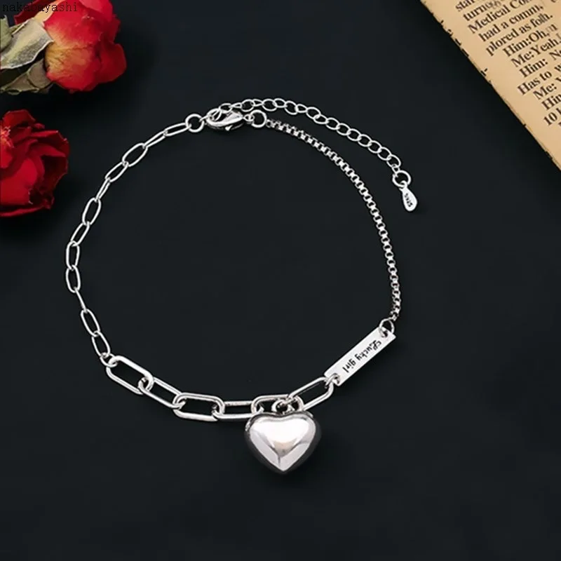 Fashion glossy love anklet women simple niche rectangular brand letterlet retro chain
Fashion glossy love anklet women simple niche rectangular brand letterlet retro chain
