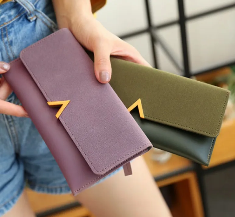 Factory Direct sale personality polish phone bag New women's wallet bag women's long wallet bank card bag
Factory Direct sale personality polish phone bag New women's wallet bag women's long wallet bank card bag