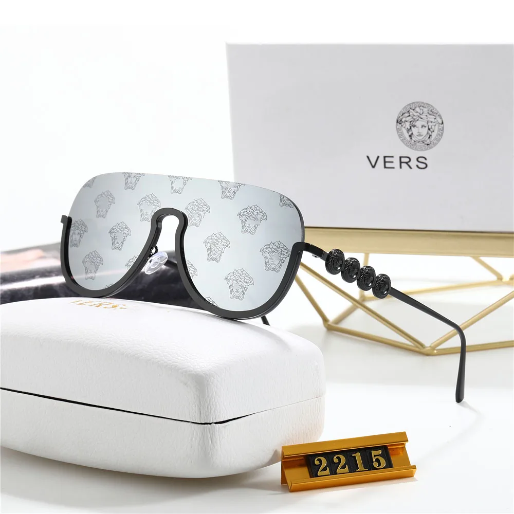 Classic Sunglasses Fashion box brand sunglasses original metal sunglasses for men and women 2021 gafas 2215
Classic Sunglasses Fashion box brand sunglasses original metal sunglasses for men and women 2021 gafas 2215