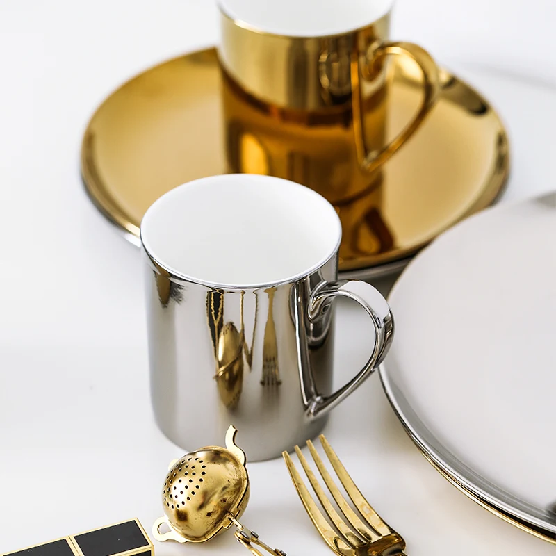 High Quality Modern Tableware Decoration Plates With Mugs Round Porcelain Charger Silver Gold Plate For Hotel Kitchen 1634
High Quality Modern Tableware Decoration Plates With Mugs Round Porcelain Charger Silver Gold Plate For Hotel Kitchen 1634