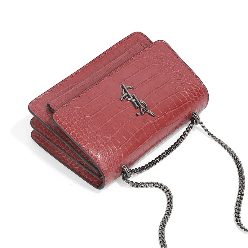 2021 new shoulder bag crocodile pattern chain small square bag flip leather handbag
2021 new shoulder bag crocodile pattern chain small square bag flip leather handbag