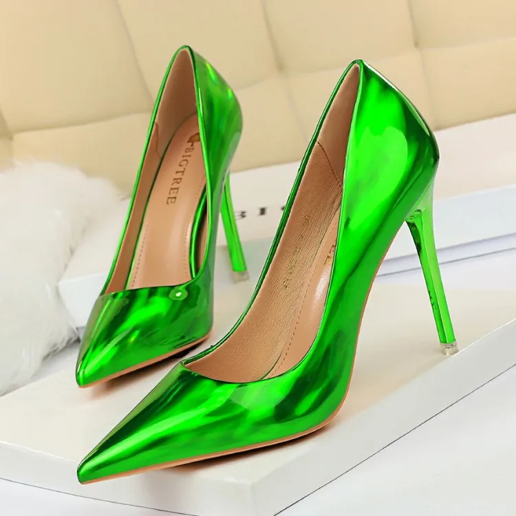 New women's high-heel shoes pointed women's pumps light mouth Sequin cloth thin heeled women's shoes hot sale Wedding shoes, Green gold champagne blue red silver black grey
New women's high-heel shoes pointed women's pumps light mouth Sequin cloth thin heeled women's shoes hot sale Wedding shoes, Green gold champagne blue red silver black grey