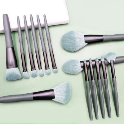 High Quality 14 green wooden makeup brush set Super soft full set of makeup brushes for beginners
High Quality 14 green wooden makeup brush set Super soft full set of makeup brushes for beginners