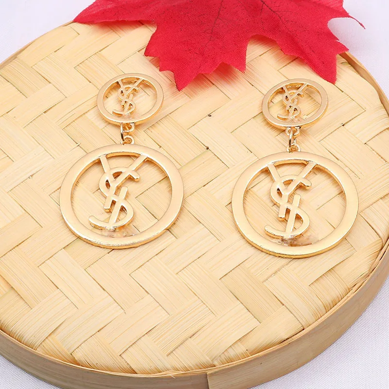 High quality Y letter earrings fashion earrings ring letters long earrings for women
High quality Y letter earrings fashion earrings ring letters long earrings for women