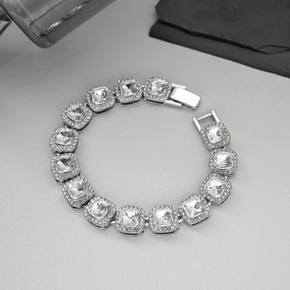 Simple and Personalized Full Diamond Quadrilateral Diamond Bracelet Couple Hip Hop Accessories Bracelet Wholesale
Simple and Personalized Full Diamond Quadrilateral Diamond Bracelet Couple Hip Hop Accessories Bracelet Wholesale