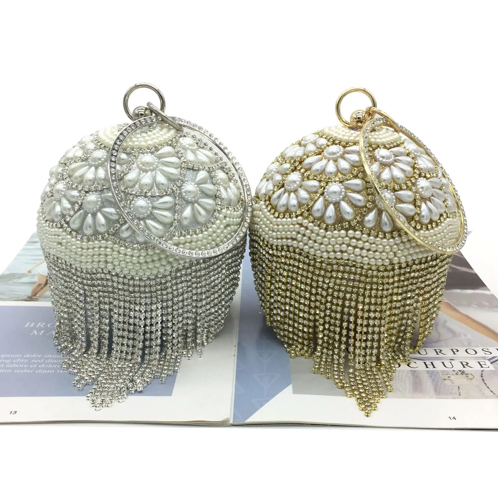 Newest woman gold glitter women tassel party silver purse diamond handbags wedding luxury round ball ladies evening bag
Newest woman gold glitter women tassel party silver purse diamond handbags wedding luxury round ball ladies evening bag