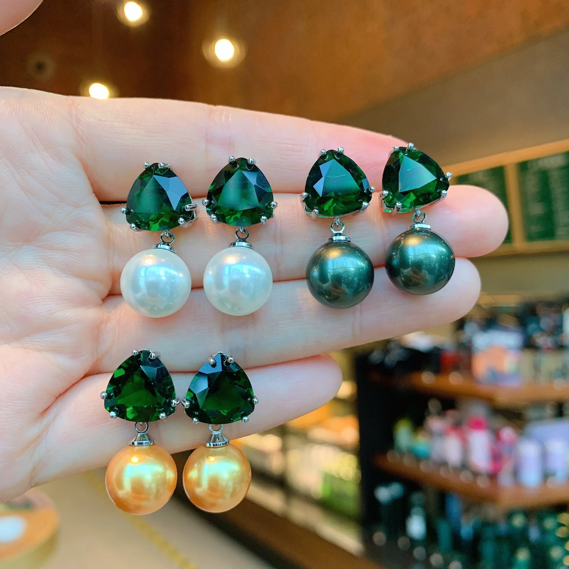 Exquisite Jewelry Women Drop Earrings Elegant Female Accessories Cubic Zircon Earring Trendy Jewelry gift, Customized color
Exquisite Jewelry Women Drop Earrings Elegant Female Accessories Cubic Zircon Earring Trendy Jewelry gift, Customized color