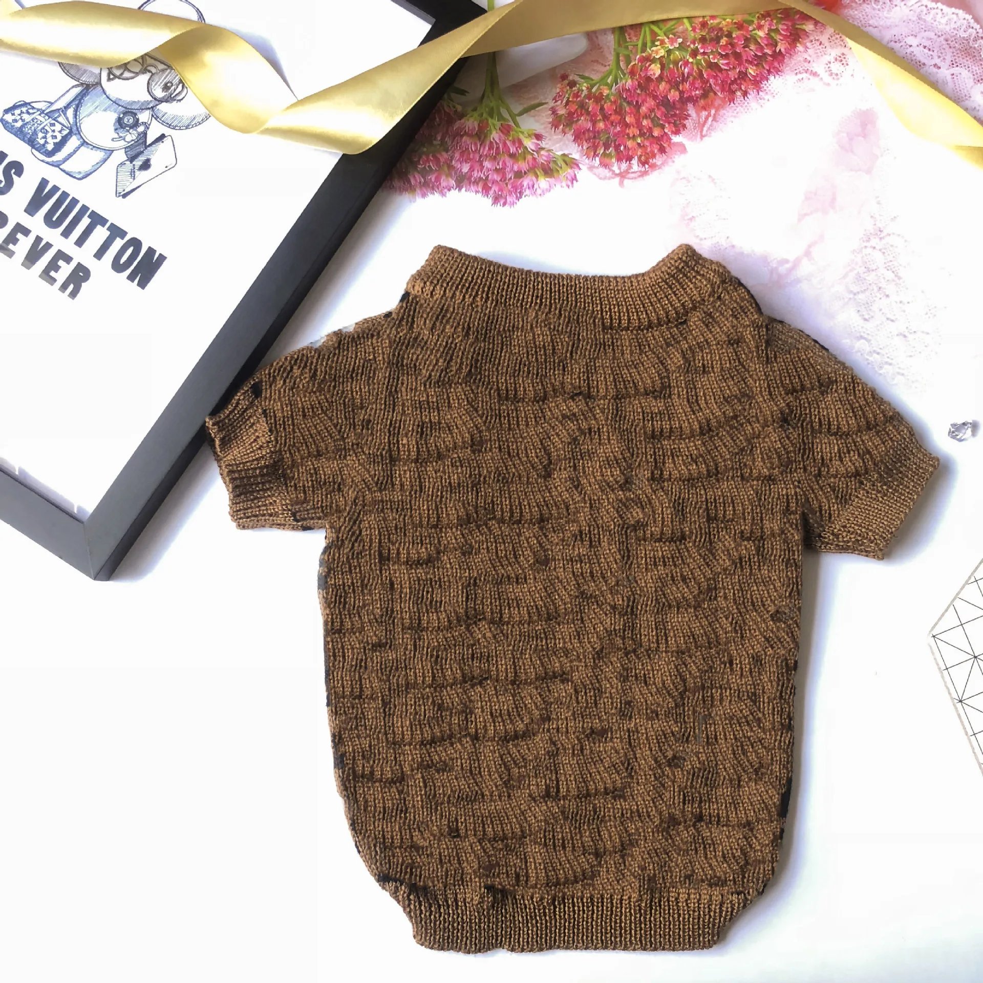 Popular Logo Pet Sweater Cat Clothes Dog Clothes Fashion Fall Winter New Warm Pets Coat
Popular Logo Pet Sweater Cat Clothes Dog Clothes Fashion Fall Winter New Warm Pets Coat