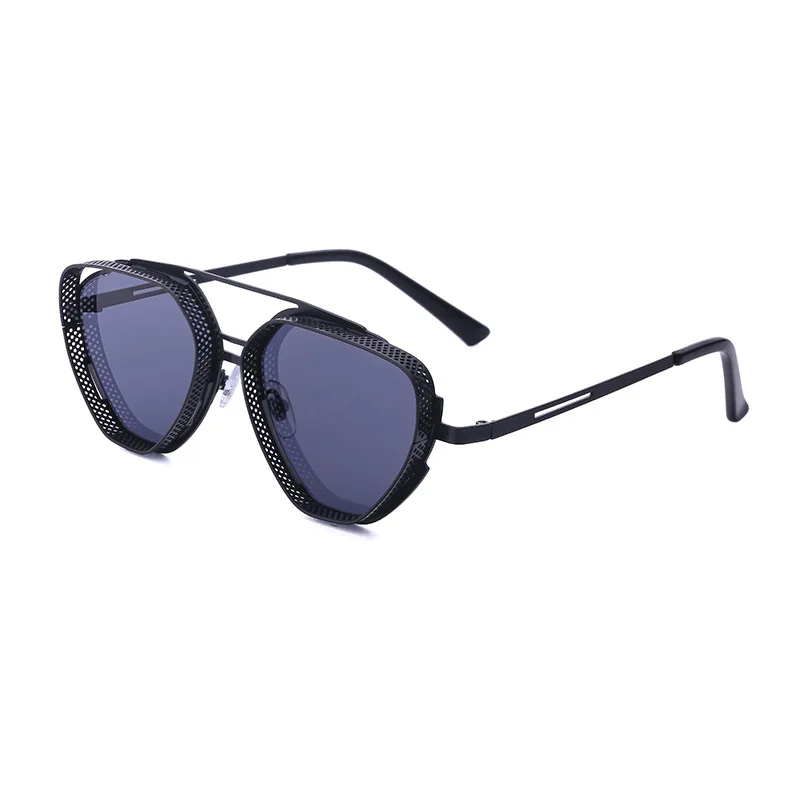 New European and American retro cross-border Gothic steampunk round sunglasses for men and women alloy street shooting glasses
New European and American retro cross-border Gothic steampunk round sunglasses for men and women alloy street shooting glasses