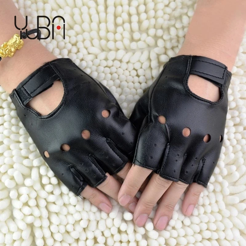 MenUnisexArtificialLeatherHalf-FingerGlovesTheatricalPunkHip-HopDrivingMotorcyclePerformancePartyFingerlessMittens
MenUnisexArtificialLeatherHalf-FingerGlovesTheatricalPunkHip-HopDrivingMotorcyclePerformancePartyFingerlessMittens