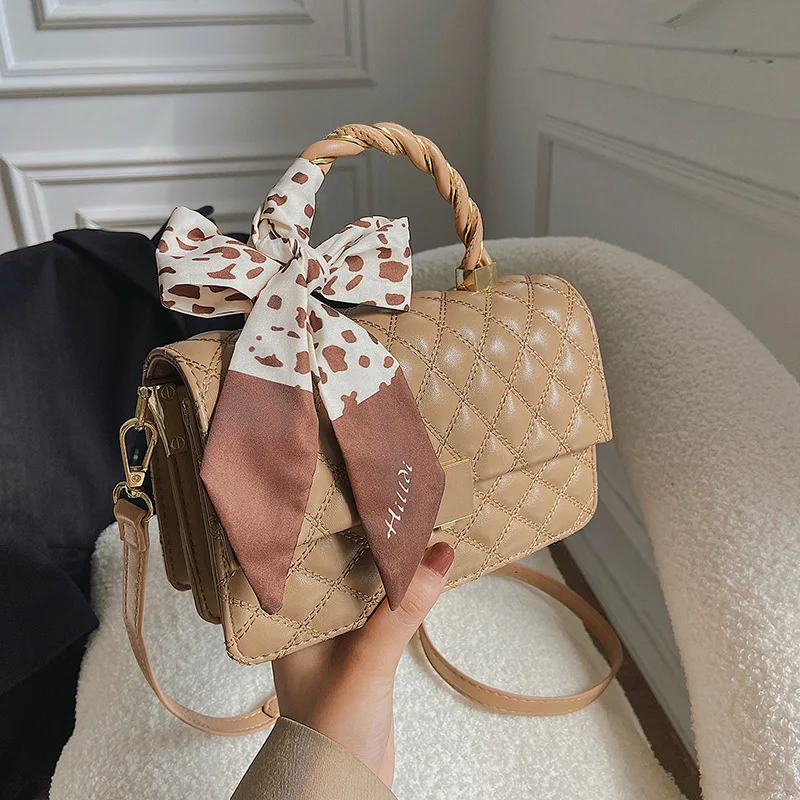 Korean Fashion Silk Scarf Handbags 2021 New Fashion Shoulder Crossbody Bag Luxury Tote Bags Wholesales Woman Leather Handbag
Korean Fashion Silk Scarf Handbags 2021 New Fashion Shoulder Crossbody Bag Luxury Tote Bags Wholesales Woman Leather Handbag