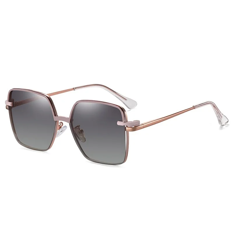 Custom Magnetic Clip-On Polarized Sunglasses Women Anti-Blue Light Glasses Frame Retro Classic Shades Lentes
Custom Magnetic Clip-On Polarized Sunglasses Women Anti-Blue Light Glasses Frame Retro Classic Shades Lentes