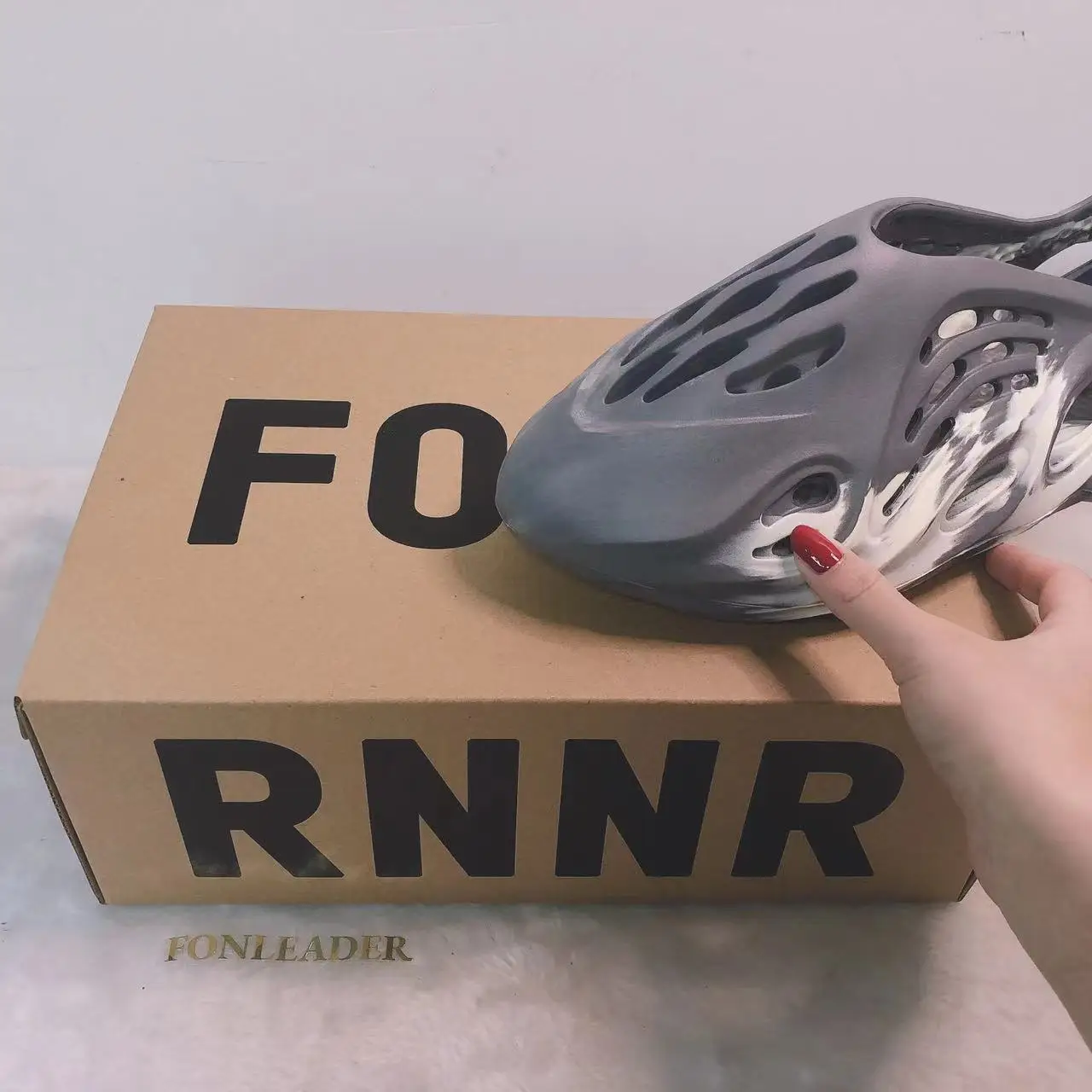 Original Quality Brand Logo Custom Yeezy Foam Runner Men Shoes Women Sandals Kids Yeezy Slippers, Orange,white,beige,black
Original Quality Brand Logo Custom Yeezy Foam Runner Men Shoes Women Sandals Kids Yeezy Slippers, Orange,white,beige,black