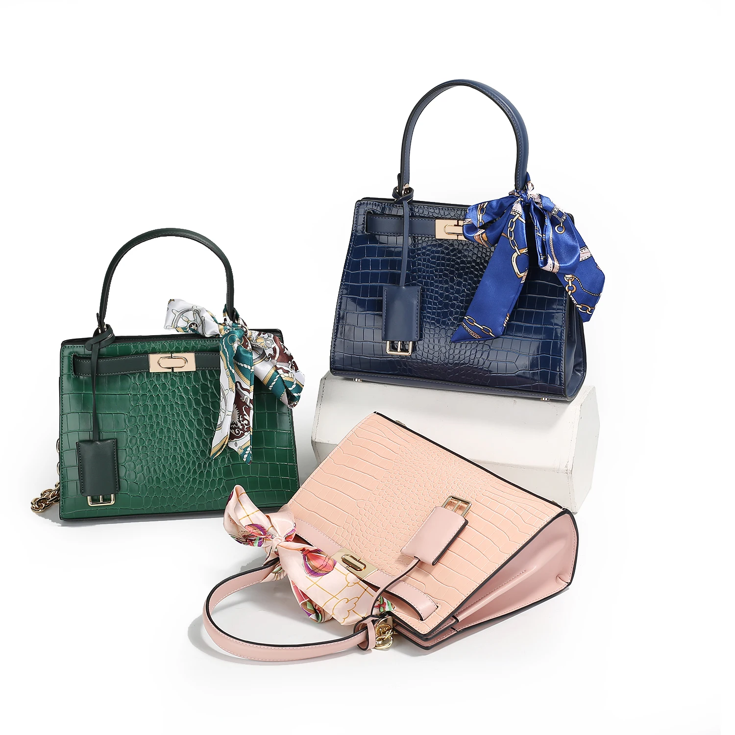 New designer handbags 2021 fashion ladies messenger chain large capacity light luxury handbags
New designer handbags 2021 fashion ladies messenger chain large capacity light luxury handbags