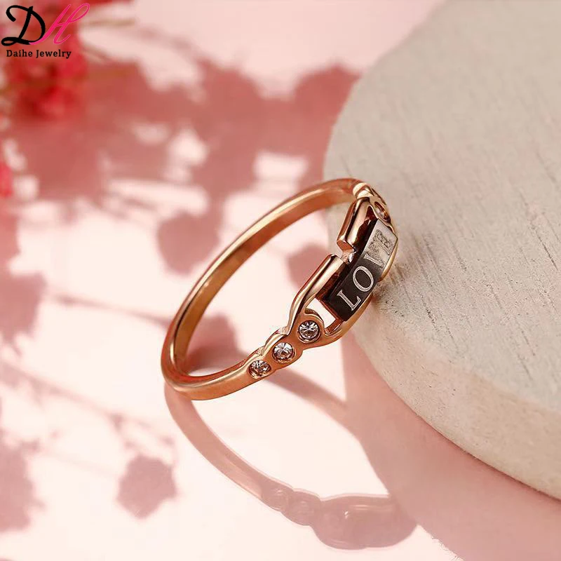 Titanium steel ring fashion 18 k rose gold letters non faded and finger ring for couples wholesale
Titanium steel ring fashion 18 k rose gold letters non faded and finger ring for couples wholesale