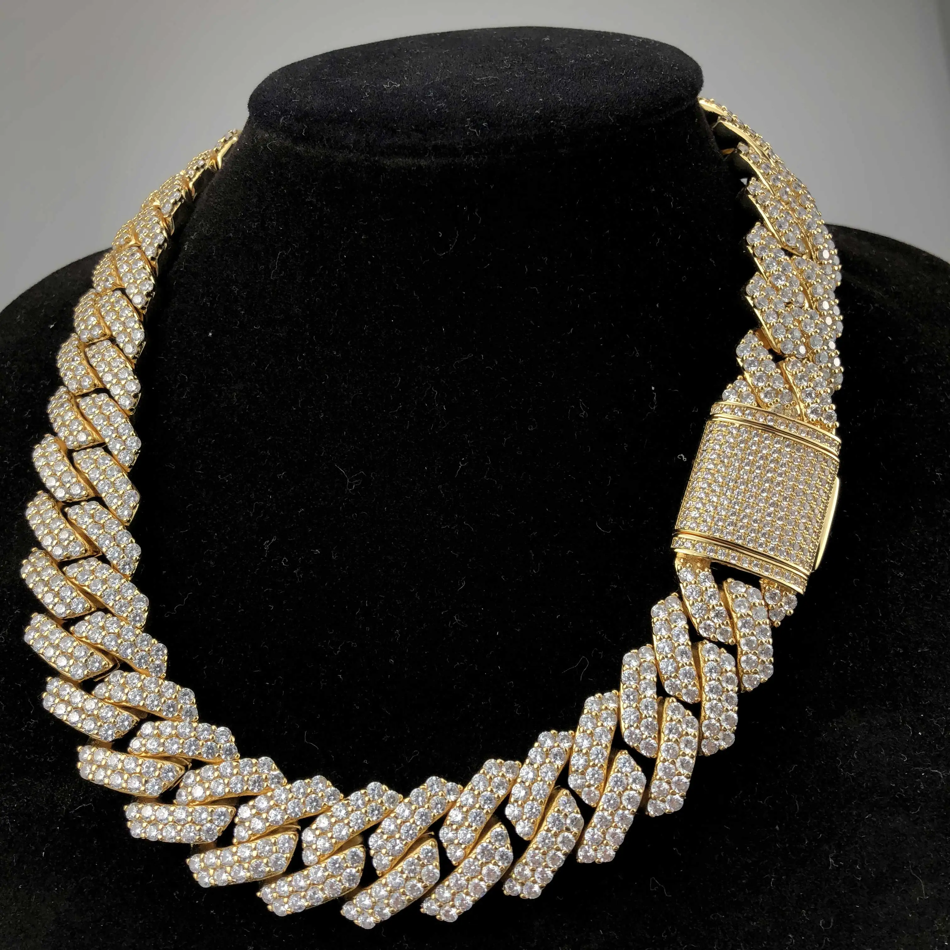 AAA CZ CUBAN CHAIN hip hop jewelry