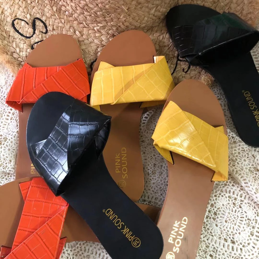 Factory Sale Slippers And Sandals For Women Fashion Round Head Candy Color Print Flat Beach Flat Slippers For Women 2021
Factory Sale Slippers And Sandals For Women Fashion Round Head Candy Color Print Flat Beach Flat Slippers For Women 2021