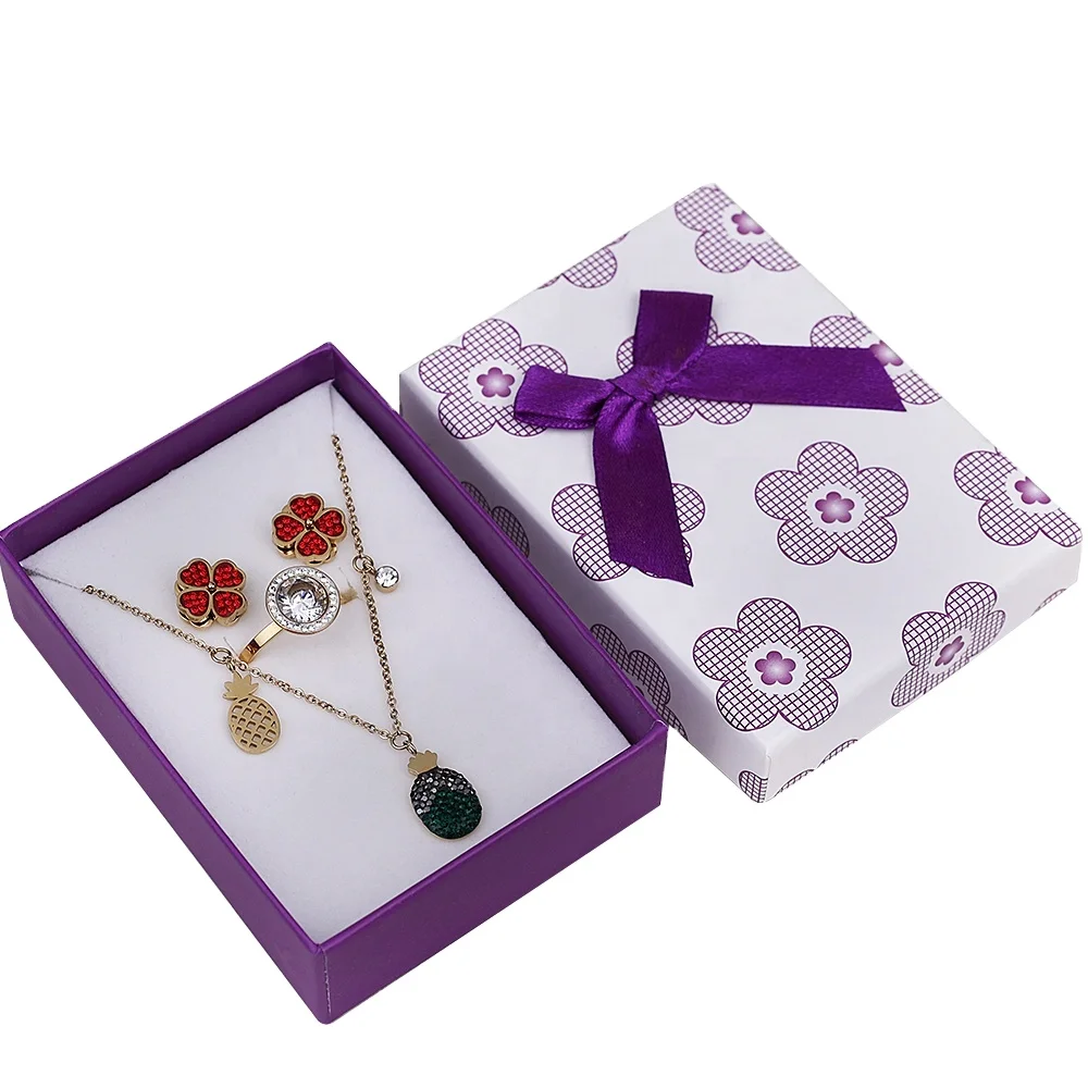 Wholesale Flower Pattern Paper Jewelry Packaging Mixed Color 7*9.5cm Pendant Box Hot Sale Earrings Case
Wholesale Flower Pattern Paper Jewelry Packaging Mixed Color 7*9.5cm Pendant Box Hot Sale Earrings Case