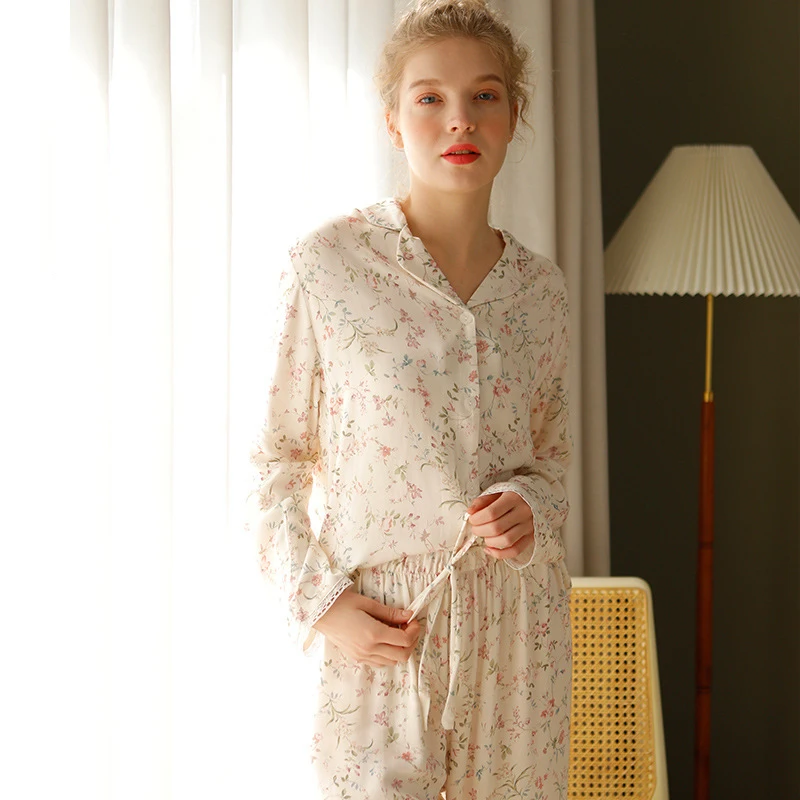 2021 New Design Beautiful Women Leisure Wear High Quality Long Sleeve Pajama Sets For Young Girl Soft Wear Women Sleepwear, Customized color
2021 New Design Beautiful Women Leisure Wear High Quality Long Sleeve Pajama Sets For Young Girl Soft Wear Women Sleepwear, Customized color