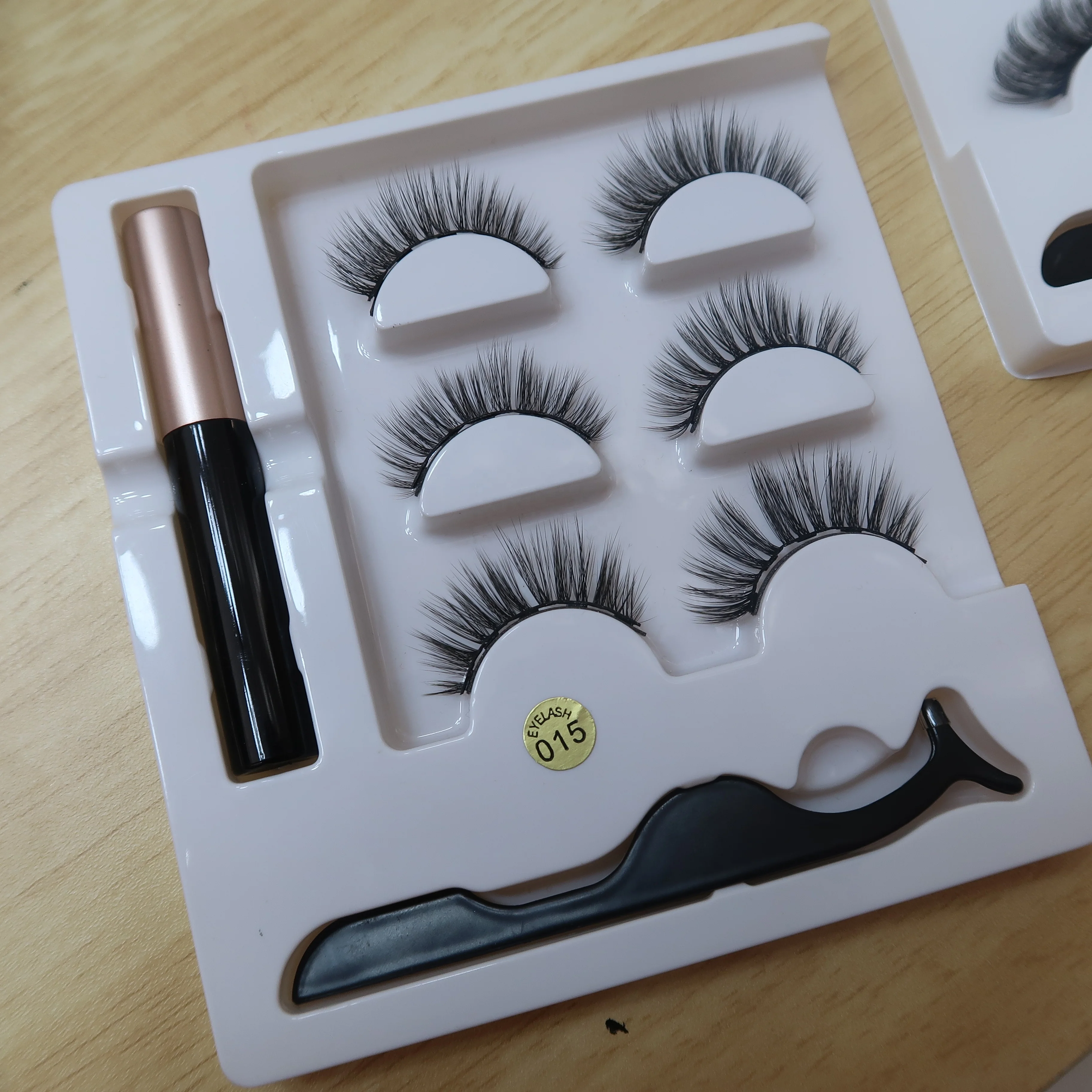 Amara magnetic eyelashes with eyeliner suit magnetic eyelashes eyeliner with private label
Amara magnetic eyelashes with eyeliner suit magnetic eyelashes eyeliner with private label