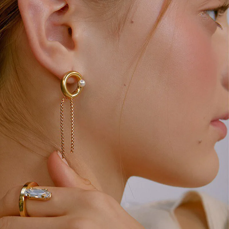 INS vintage style 18K Gold plated Earring Women 925 silver needle circle earrings tassel stud earrings
INS vintage style 18K Gold plated Earring Women 925 silver needle circle earrings tassel stud earrings