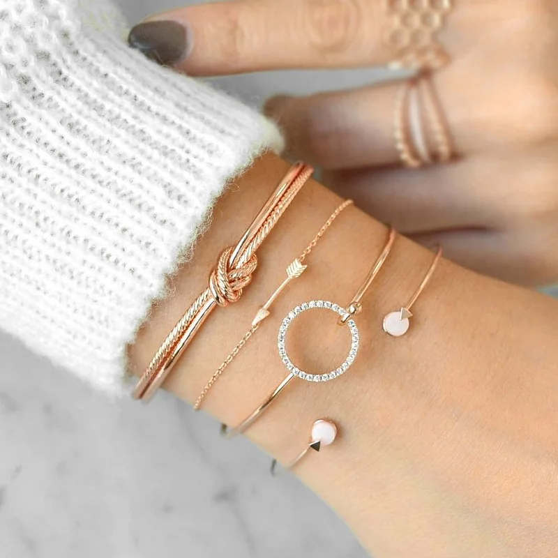 Personality Knotted Ring Circle Diamond Arrow Bracelet Bracelet Four-piece Set Bracelet
Personality Knotted Ring Circle Diamond Arrow Bracelet Bracelet Four-piece Set Bracelet