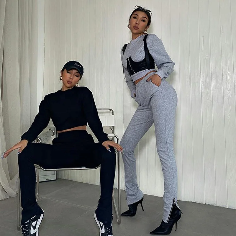 2021 custom logo crop top shirt and zip pant set sexy fashion crop top 2 piece set, Customized color
2021 custom logo crop top shirt and zip pant set sexy fashion crop top 2 piece set, Customized color