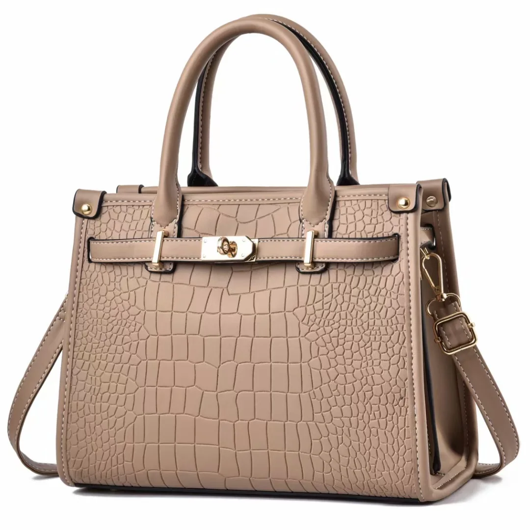 Wholesale fashion temperament handbag simple texture atmosphere one shoulder messenger women's bag
Wholesale fashion temperament handbag simple texture atmosphere one shoulder messenger women's bag