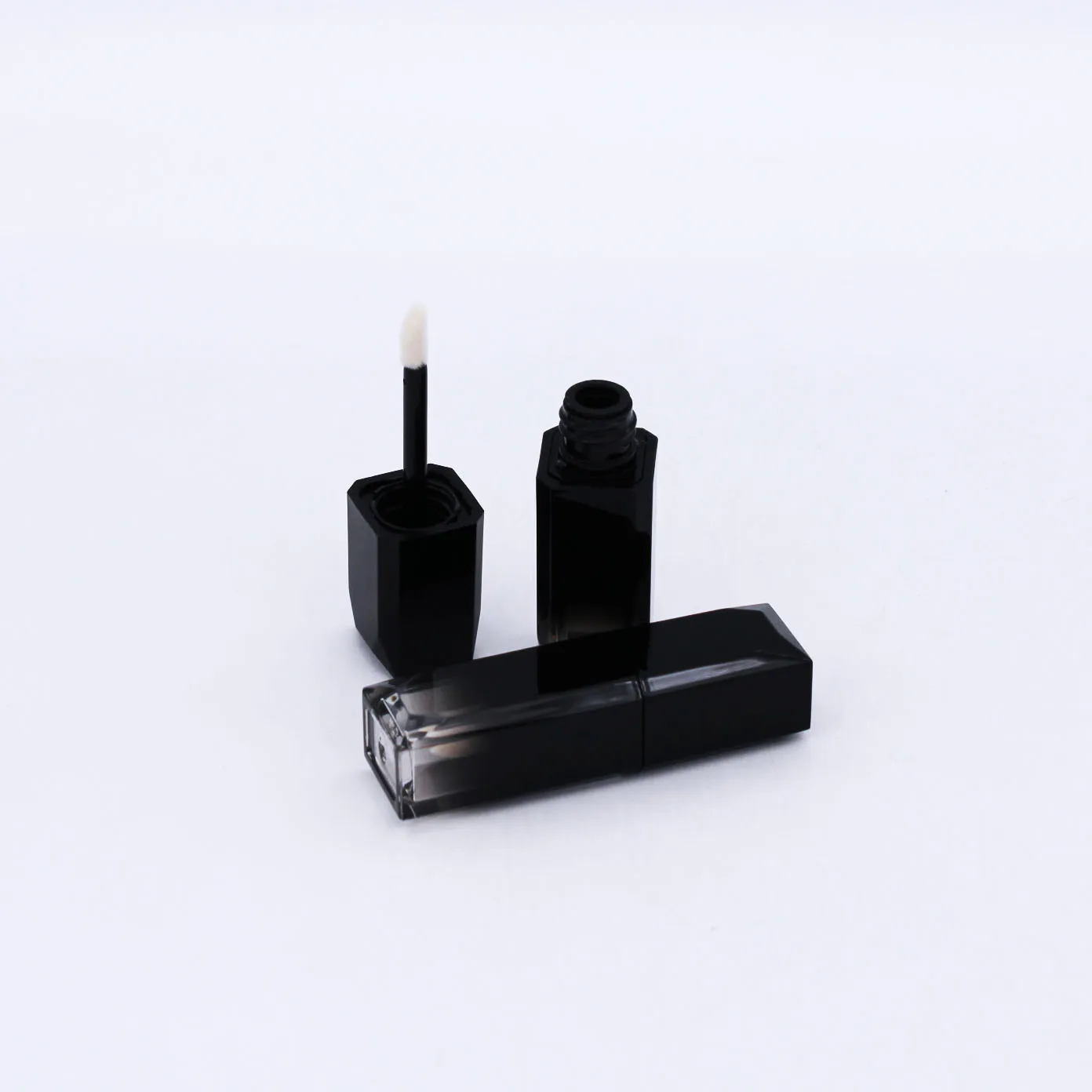 black gradually varied color cosmetic make up packing empty lip gloss container