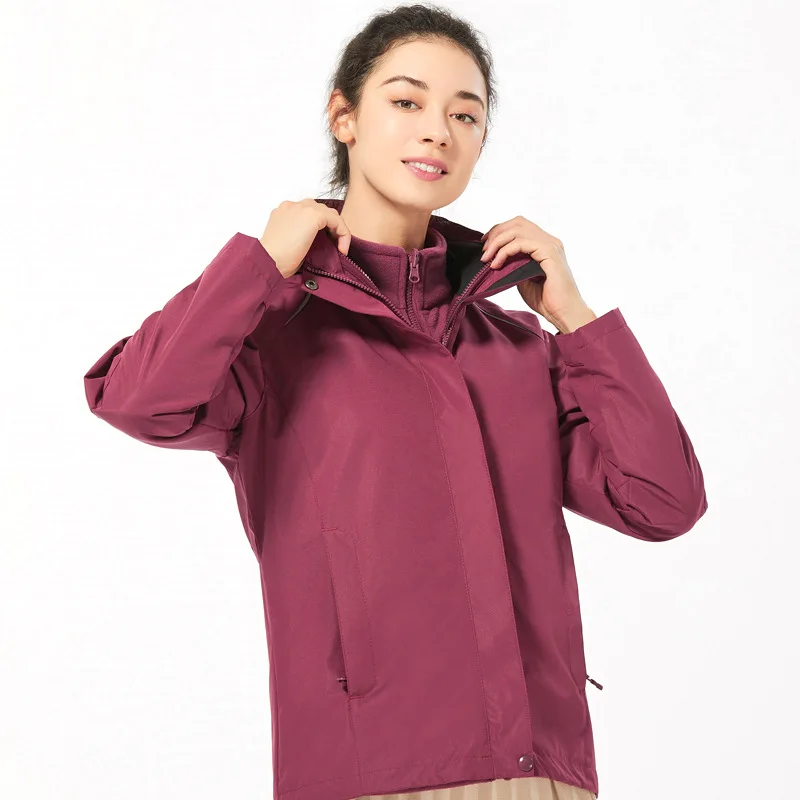 New custom waterproof soft shell winter warm hooded waterproof and windproof two-piece jacket
New custom waterproof soft shell winter warm hooded waterproof and windproof two-piece jacket
