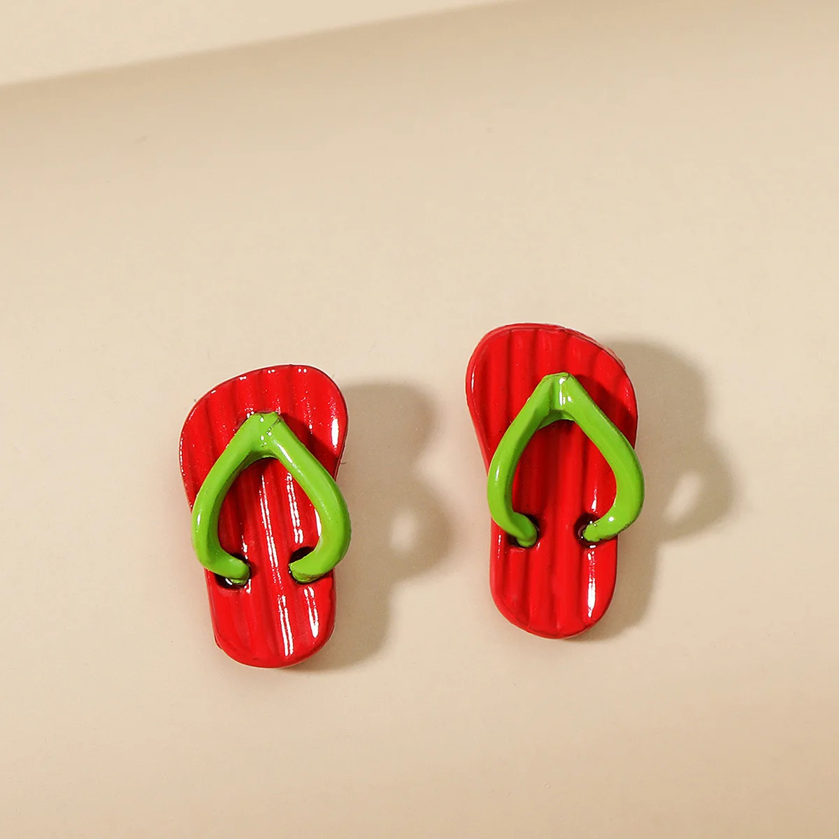 New style funny personality cute little slippers earrings summer simple fashion trend creative shoes earrings women
New style funny personality cute little slippers earrings summer simple fashion trend creative shoes earrings women