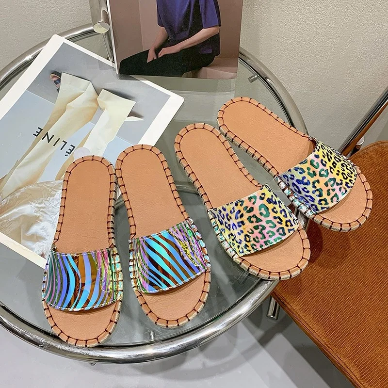 2021 Europe&American summer new arrival women's shoes color-changing reflective flat-bottom beach casual plus size, Two colors or customized
2021 Europe&American summer new arrival women's shoes color-changing reflective flat-bottom beach casual plus size, Two colors or customized