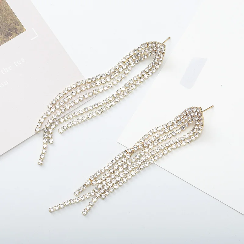 2022 New Wedding Jewelry Trendy Elegant Girl Tassel Shape Silver Plated Long Chain Clear Rhinestone Drop Earrings
2022 New Wedding Jewelry Trendy Elegant Girl Tassel Shape Silver Plated Long Chain Clear Rhinestone Drop Earrings