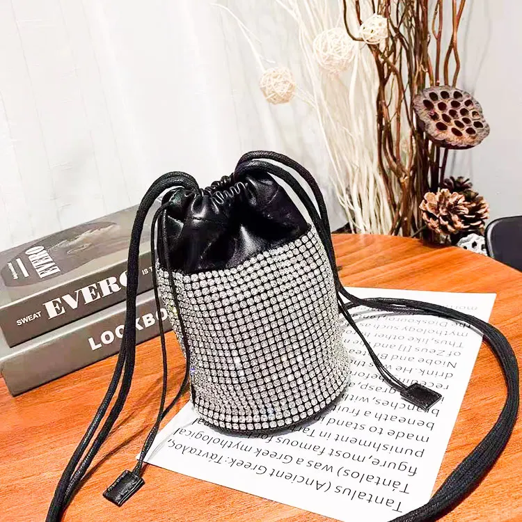 New Arrival Popular Women Shoulder Leather Cross Body Hand Pouch For Ladies Painted Designer
New Arrival Popular Women Shoulder Leather Cross Body Hand Pouch For Ladies Painted Designer